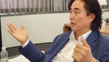 ‘손톱’에서 ‘하늘’로…뉴 맨해튼에 마천루 세우는 美 네일왕