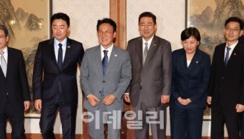 당정, 가공식품 가격 인상 최소화 노력키로…추경 집행도 '속도'