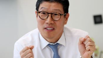 "계약협상·위기대응 셀럽 생애관리…韓최초 토털 에이전시 도입"