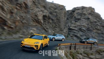 포르쉐 AG, 상반기 14만대 인도…전동화 차량 비중 36%