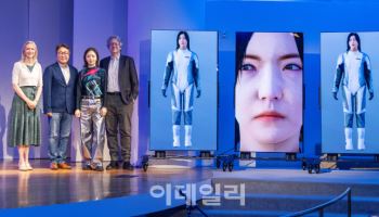 LG 올레드 TV, 뉴욕서 디지털 캔버스로 활약