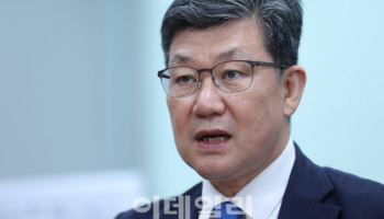 與 '李 공약' 온플법 패스트트랙 지정하나