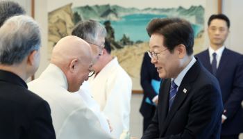 李대통령 “포용적 세상 위해 큰 역할 기대”…종교 지도자 오찬