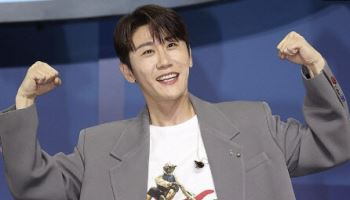 '음원 사재기' 영탁 전 소속사 대표, 2심서 집행유예 감형
