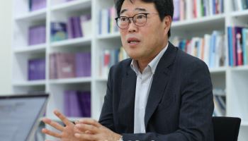 "석화 이대로면 공멸…대통령실, 구조조정 주도해야"