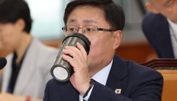 환경장관 후보자 “탈원전? 재생에너지와 믹스…빨대 꼭 써야 하나”(종합)