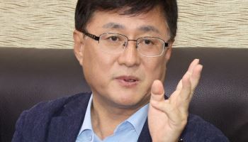 환경 장관 “환경부 직원 전기차 타는 비율 국민 평균 수준”