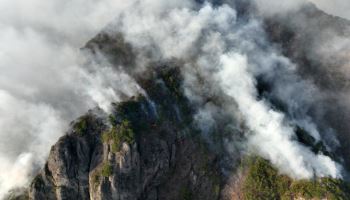 '경북·경남 산불'에 지역 관광소비 13% 감소…"단계별 대응 전략 필요"