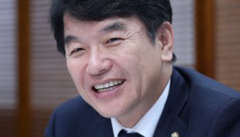'특판'에 거리둔 與지도부 "법사위원장 개인 소신"