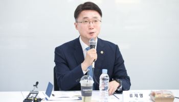"AI 강국 가로막는 건 데이터 규제"…정부 해법 모색