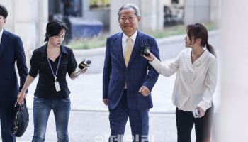 이상민 전 행안장관 내란특검 출석…질문에 묵묵부답