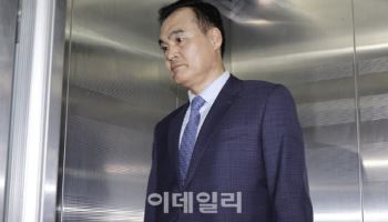 해병특검, '수사 결과 이첩 보류' 수사 주력…국방장관 참모 등 소환