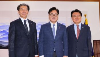 우원식 국회의장, 교도소서 조국 면회…'광복절 특사' 포함될까