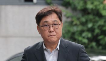 최휘영 "네이버 주식 전략 매각..자녀 증여세는 적법 납부"