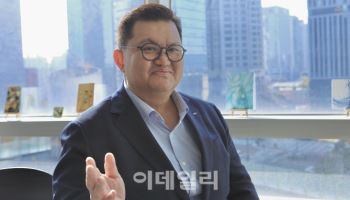 “유통산업 '디벨로퍼'로 접근해야…공간혁신으로 승부수”