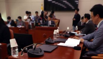 '더 센' 상법개정안, 국힘 불참 속 법사위 소위 통과(상보)