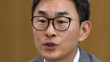 "데이터 막는 개인정보보호법으론 AI 못 키운다"