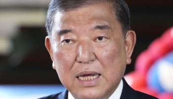 퇴진 압박 높이는 日자민당, 의원총회 열기로…이시바 "도망치지 않아"