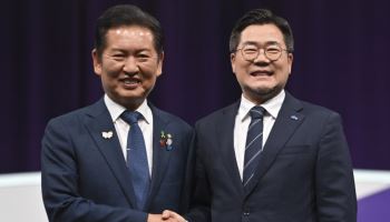정청래 "내란 끝나지 않아" 박찬대 "민생경제 힘 모아야"