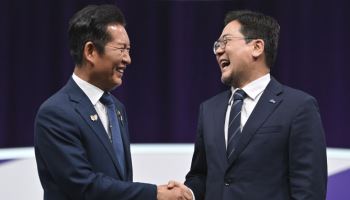 '원샷 경선' 당원투표 시작…鄭 굳히기냐, 朴 뒤집기냐
