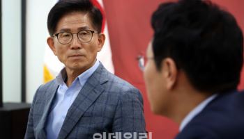 김문수 "전한길, 전당대회 자격도 없는 사람…여론 호도 말아달라"
