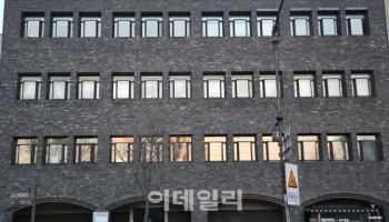 출협, 최휘영 장관에 "문체부 서울국제도서전 탄압 사과해야"