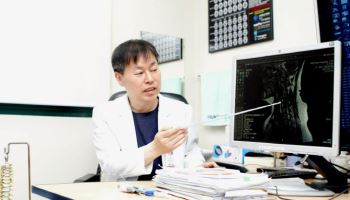 ‘목디스크’와 ‘경추척수병증’ 비슷 그러나 다른 질병