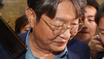 김남국 '코인' 논란 때와는 다른 민주당, 이춘석 빠른 손절 '왜?'