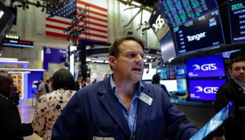 “S&P500 장기우상향 믿음 흔들리지 않게”…'변동성 관리' ETF 나온다