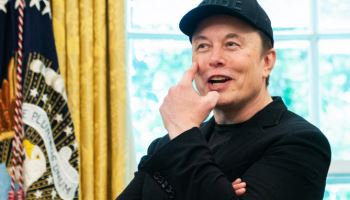 '삼성과 공급계약' 테슬라, 슈퍼컴 팀 해체…AI 전략 변화