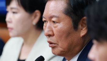 강경모드·이춘석에 지지율 흔들…시험대 오른 鄭