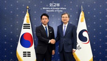 조현 외교장관, 日 차기총리 유력주자 고이즈미 만났다