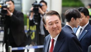 신평 "윤석열 교양 높고 타인 배려"…장동혁·김문수·전한길 뒤따를 것"
