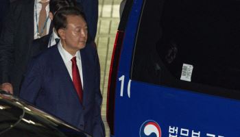 윤석열, 내란재판 5회 연속 불출석…궐석재판 진행