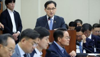 티메프 사태 1년…공정위원장 "분쟁조정 개선책 마련하겠다"