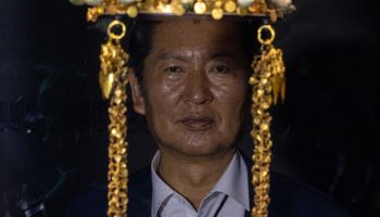 정청래 ‘황금 왕관 쓴’ 사진 올렸다가...“이재명 우습냐”