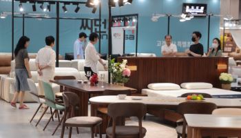 트럼프 가구관세 韓 영향 미미…지누스는 인니 관세 주시