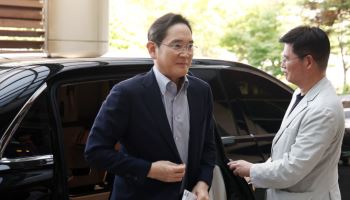 삼성·SK·LG·한화 등 재계 방미사절단 출국…"열심히 하겠다"(종합)