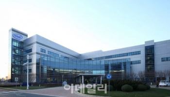美, 삼성·SK 中공장에 반도체장비 반입통제…TSMC는 왜 빠졌지?