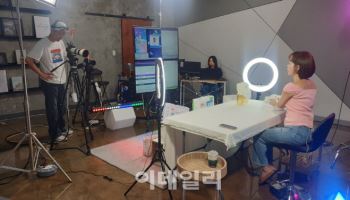 유니토아 "대기업 줄서는 라이브커머스…로봇자동화로 혁신"