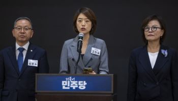 與교육위원 "이배용, 국회 출석해 의혹 소상히 밝혀라"