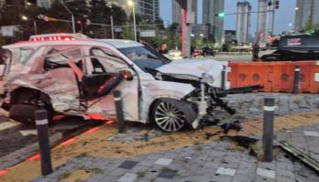 천안 차량 3대 잇따라 충돌..2명 심정지 상태로 이송