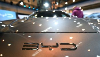BYD, 2분기 순익 30% 급감…中전기차 ‘이익 절벽’ 신호탄?