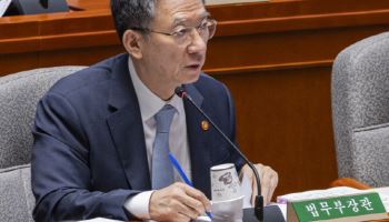 정성호, 임은정 '검찰개혁 5적' 발언에 "부적절, 여러 가지 문제있다"