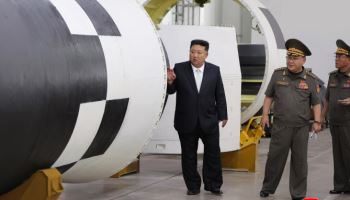 김정은, 방중 직전 신형 ICBM 공개…핵보유국 위상 과시