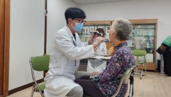 관악구, 민·관·학 연계 이동치과진료…어르신 구강건강↑