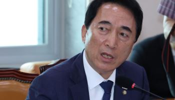 與박수현 "윤석열, 국정원 동원한 사법유린 단죄할 것"