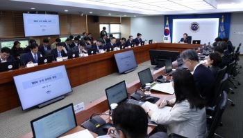 李대통령, ‘K제조업’ 재도약 전략 점검…“AI·차세대 산업 육성 총력”(종합)