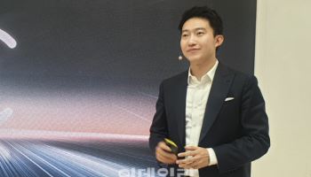 에코백스 “한번에 1000㎡ 로봇청소…사실상 영구 배터리"[IFA 2025]