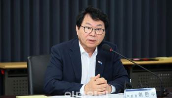 민주연구원장 "기본사회 유지하려면 경제위기 극복해야"
